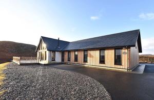 Ceann an Loch Cottage