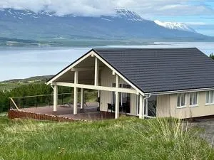 Akureyri - cabin with an amazing view - Svalbarðseyri