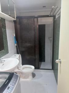 Sea res Mall of Asia 2bedroom by Elsie D