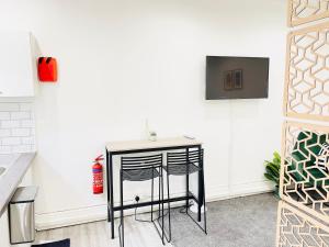 Lovely Estelle Studio Apartment by CityNest