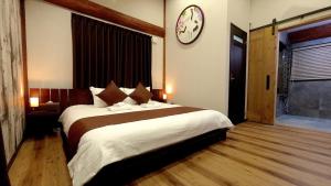 Chise Fukuro by H2 Life