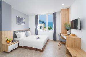 Phòng Deluxe giường đôi Hướng biển (Deluxe Double Room Sea View)