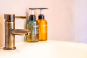 Family penthouse 7-Minutes from Rotterdam Central Newly Build top floor terrace R5