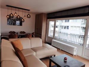 Lichtrijk en comfortabel hoekappartement met gratis parking en zeer centraal gelegen - Comme Chez Soi