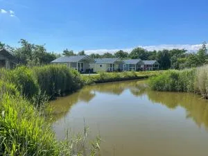 Luxe Lodge Zeehoeve - 基姆斯沃德