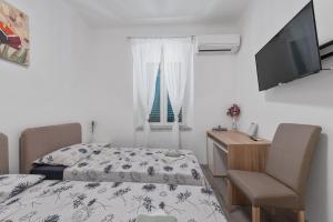 Flower Accommodation