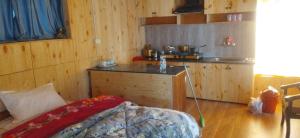 Chosdup Guest House
