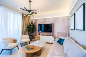 Luxury 2 BD Apartment Ika Marie - Dubrovnik Old Town with Jacuzzi and Parking