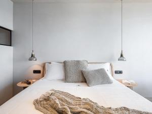 Brand new Luxury Seannamon Suites, amazing seaview