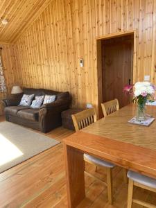 Rural Wood Cabin - less than 3 miles from St Ives