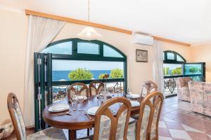 Beachfront Apartment SunVita by Locap Group 