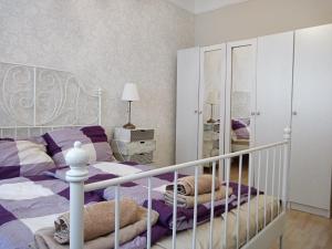 Aurora Main Street Apartment