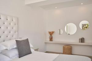 Deluxe Double or Twin Room with Sea View room in Paradise View Hotel