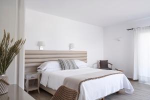 Standard Triple Room room in Paradise View Hotel