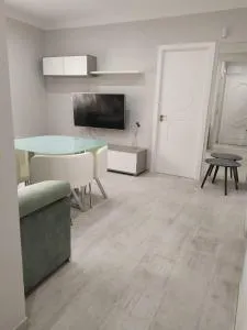 Precioso piso 3 dormitorios, aire acondicionado Jerez de la Frontera 10 minutos circuito y feria - Las Abiertas