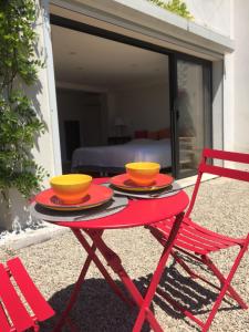 studio 36m2, dans un beau domaine privée au calme.