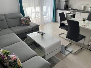 REBREANU RESIDENCE LUX APARTMEN