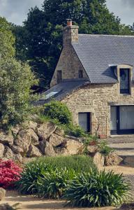 Le Jardin Saint Germain Lodges and Events