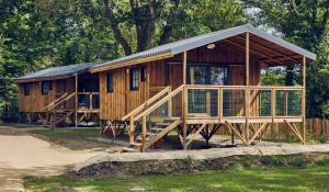 Le Jardin Saint Germain Lodges and Events