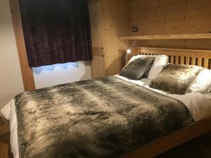 Chalet avec accès pistes, sauna et cheminée, 6 chambres - FR-1-344-411