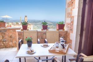 Samonas - Red villa Fliskouni