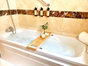 Luxury Villa Masca with private heated pool by Vallecid