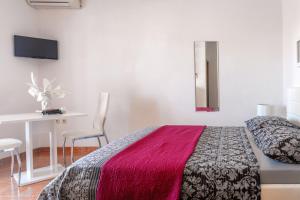 Studio with Terrace and Sea View room in Apartments Dobrila
