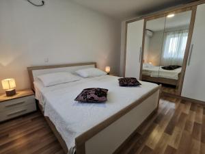 Apartmani Peco Duće