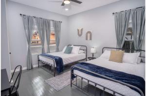 Captivating 4BR 2BA Home Near Awesome Downtown