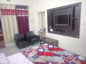 CITY CROWN GUEST HOUSE