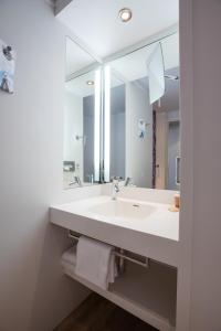 Hotels Mercure Marseille Centre Vieux Port : photos des chambres