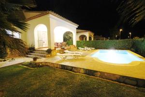Riumar "Carmen 1", 500m to beach, private pool, On-Site-Service, dog beach