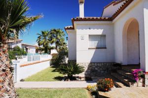 Riumar "Carmen 1", 500m to beach, private pool, On-Site-Service, dog beach