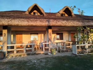 BUENAVISTA'S beach TRAVELLERS INN