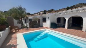 Romantic white Villa -private pool