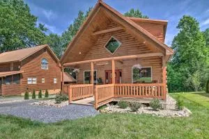Hot Tub, Pool Access and Fire Pit Gatlinburg Cabin - 皮特曼中心