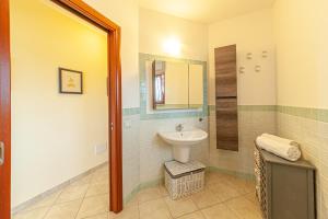 APARTMENT WITH SEA VIEW AND POOL IN CASTELSARDO