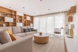 Appartement spacieux et moderne 4 chambres à 5mn à pieds République