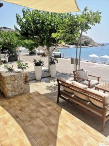 Relax Seaside House by living in blue - 4hvězdičkové hotely ve městě Haraki