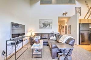 10 Mi to Keystone Slopes Mtn-View Condo!