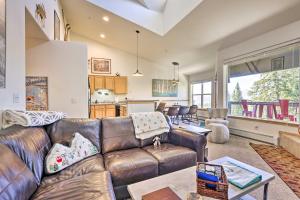 10 Mi to Keystone Slopes Mtn-View Condo!