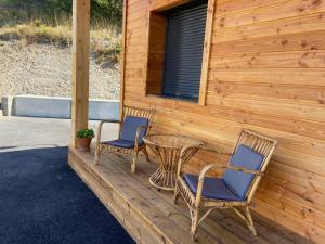 The Eagles View - house with mountain view