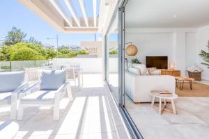 Hanami South Bay SB1