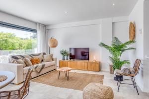 Hanami South Bay SB1