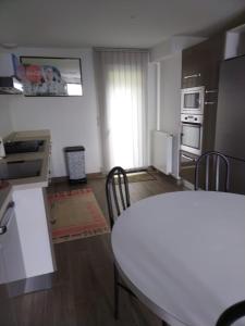 ANGLET petite Maison à 2 kms des plages et de Biarritz