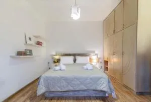 Alesti House with garden and private beach access - Kornáta