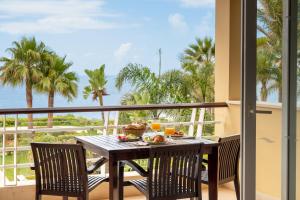 Studio with Balcony and Sea View room in Aparthotel Vila Luz