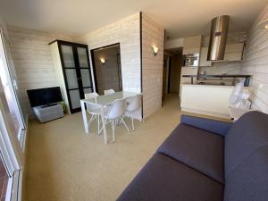 Charmant T1 rénové, accès plage, parking - FR-1-374-190