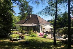 Maisons de vacances Grande maison a 800 metres de Tours dans un ecrin de verdure : photos des chambres