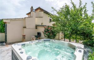 obrázek - Beautiful Home In Barberino Del Mugello With Jacuzzi, Wifi And 2 Bedrooms